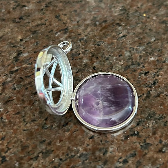Amethyst Pendant Locket Style - Picture 3 of 7